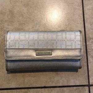 Tommy Hilfiger Gold Tan Wallet